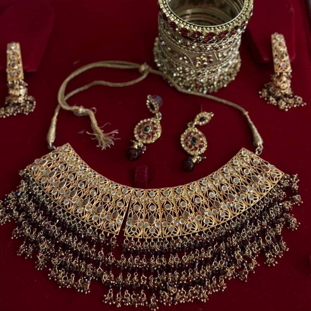Bridal Costume Jewelry Set – Choker, Earrings & Bangles